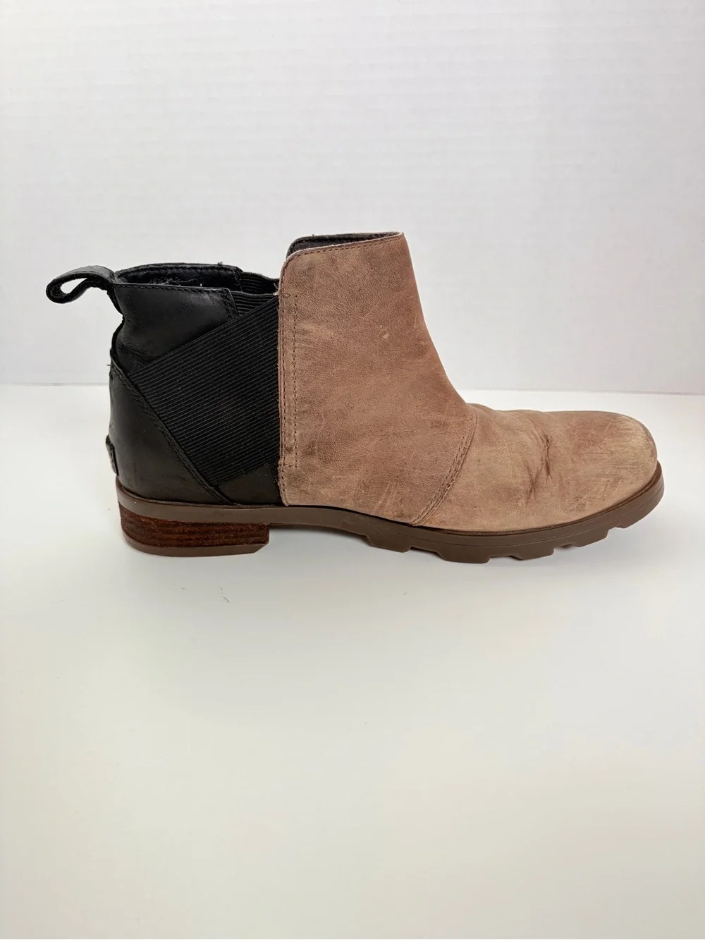 Sorel Emelie Chelsea Boots Waterproof Leather Suede Pull On Tan Black Size 8.5